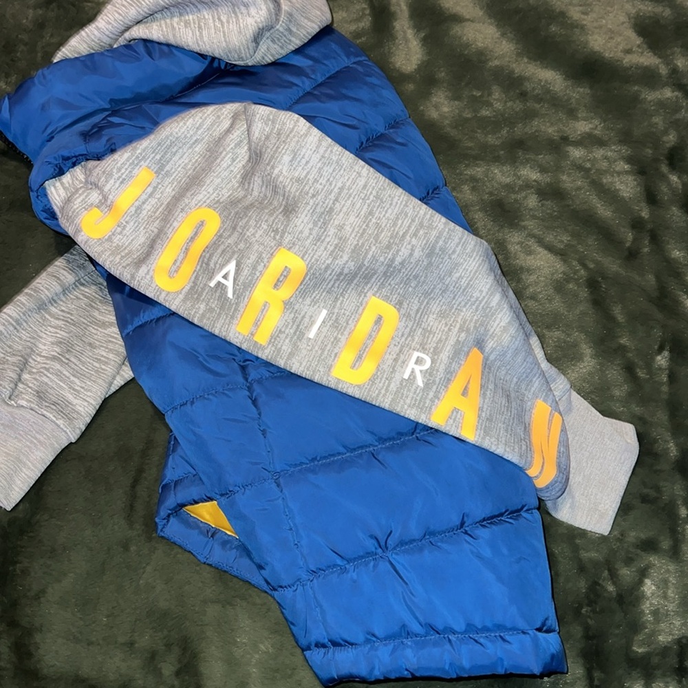 Boys Air Jordan Jacket Vest size S ( 8-10) - Picture 5 of 6
